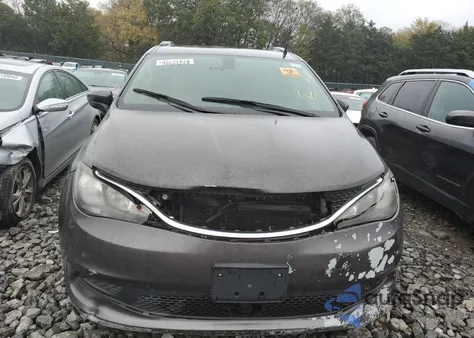 2021 Chrysler Voyager Lxi z USA, uszkodzony, nr VIN 2C4RC1DG4MR549594